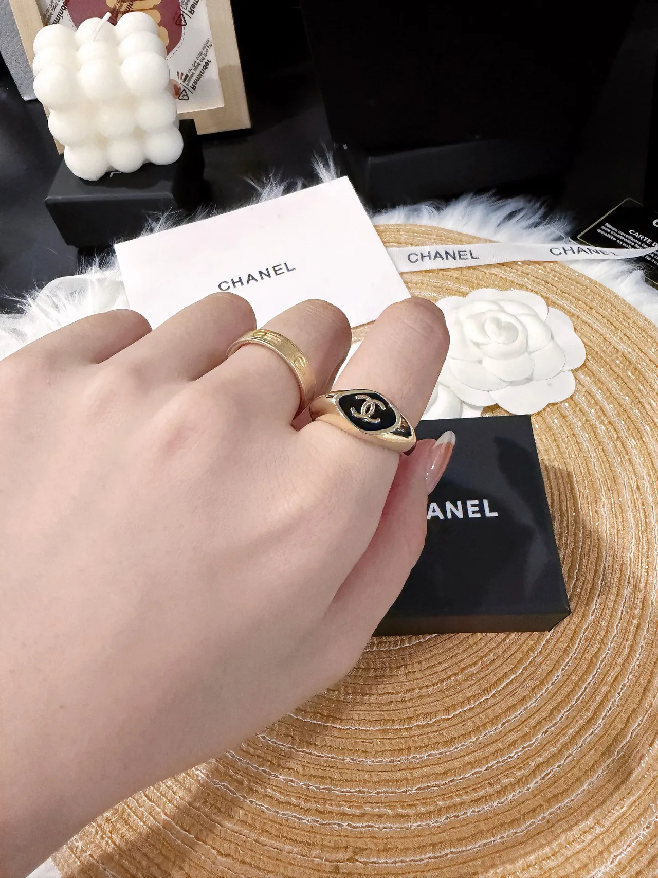 Chanel خاتم ذهبي أسود مينا نقش خاتم 8