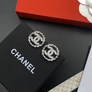 Chanel أقراط فضية شفافة دائرية مع حافة حبل ملتف