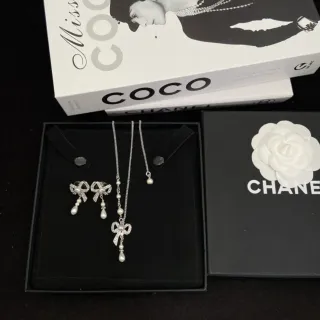 Chanel Silver White Bow Motif Pearl Teardrop Dangles Necklace