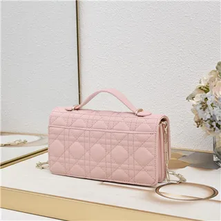 Chanel 白黑绗缝钻石缝线缎带蝴蝶结点缀手袋 17