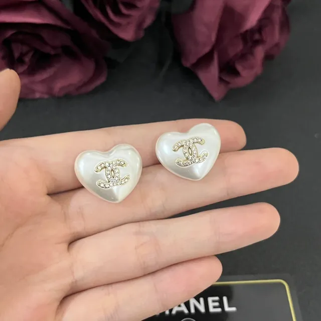 Chanel White Gold Heart-Shaped Pearlized Finish Earrings 7