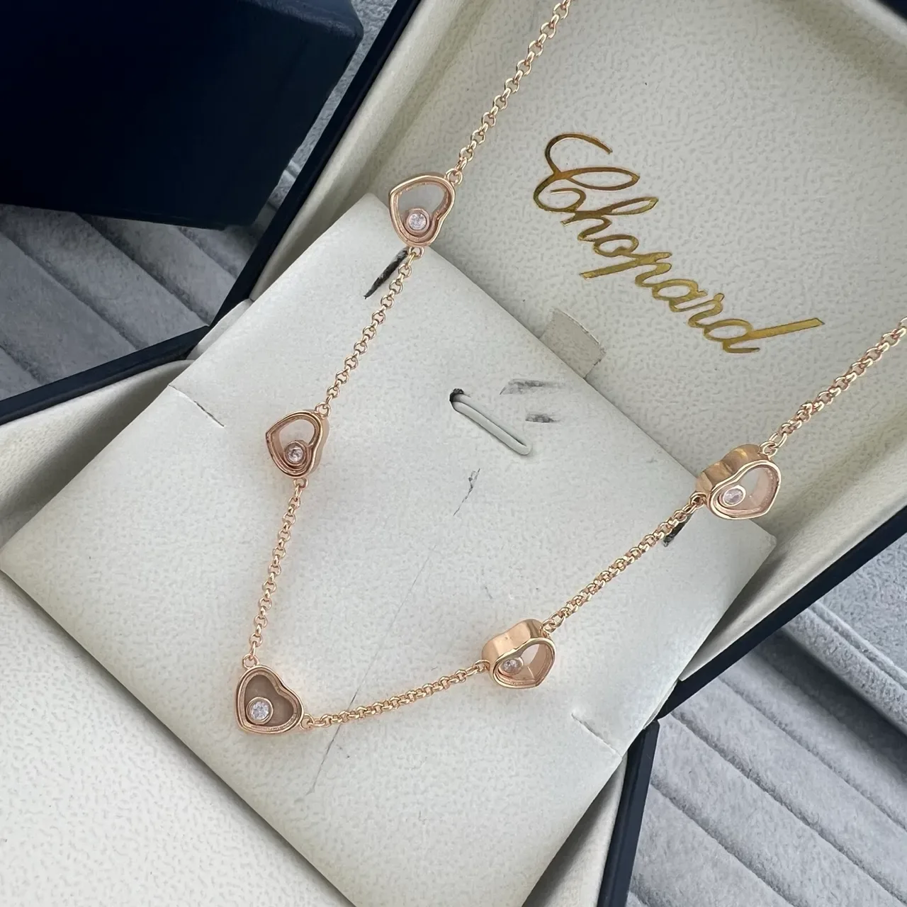 Chopard Cœurs Heureux Bracelet Cœur Ouvert avec Diamants Flottants 3