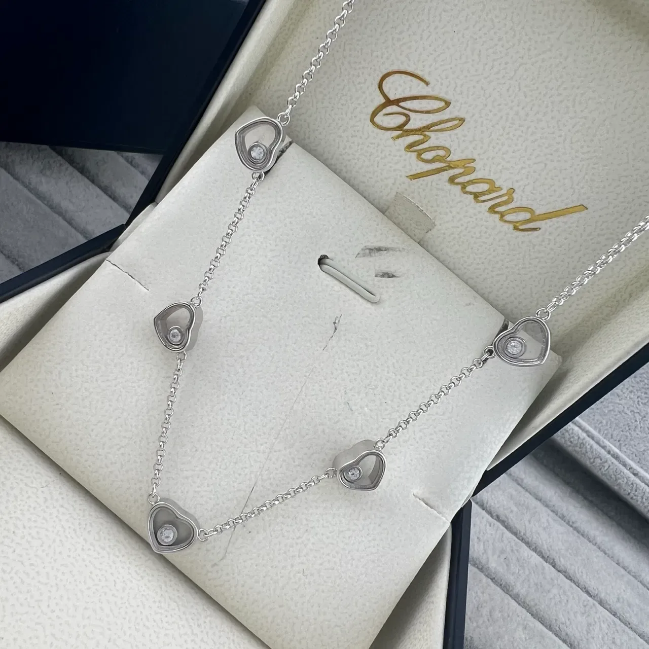 Chopard Cœurs Heureux Bracelet Cœur Ouvert avec Diamants Flottants 4