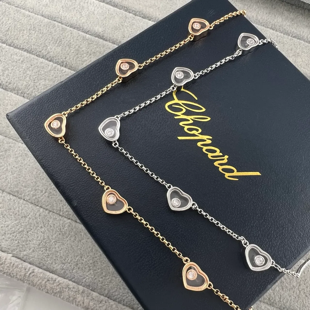 Chopard Cœurs Heureux Bracelet Cœur Ouvert avec Diamants Flottants 5