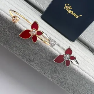 Chopard Red Gold Floral Enamel Motif Heart-Shaped Diamond Accent Bracelet