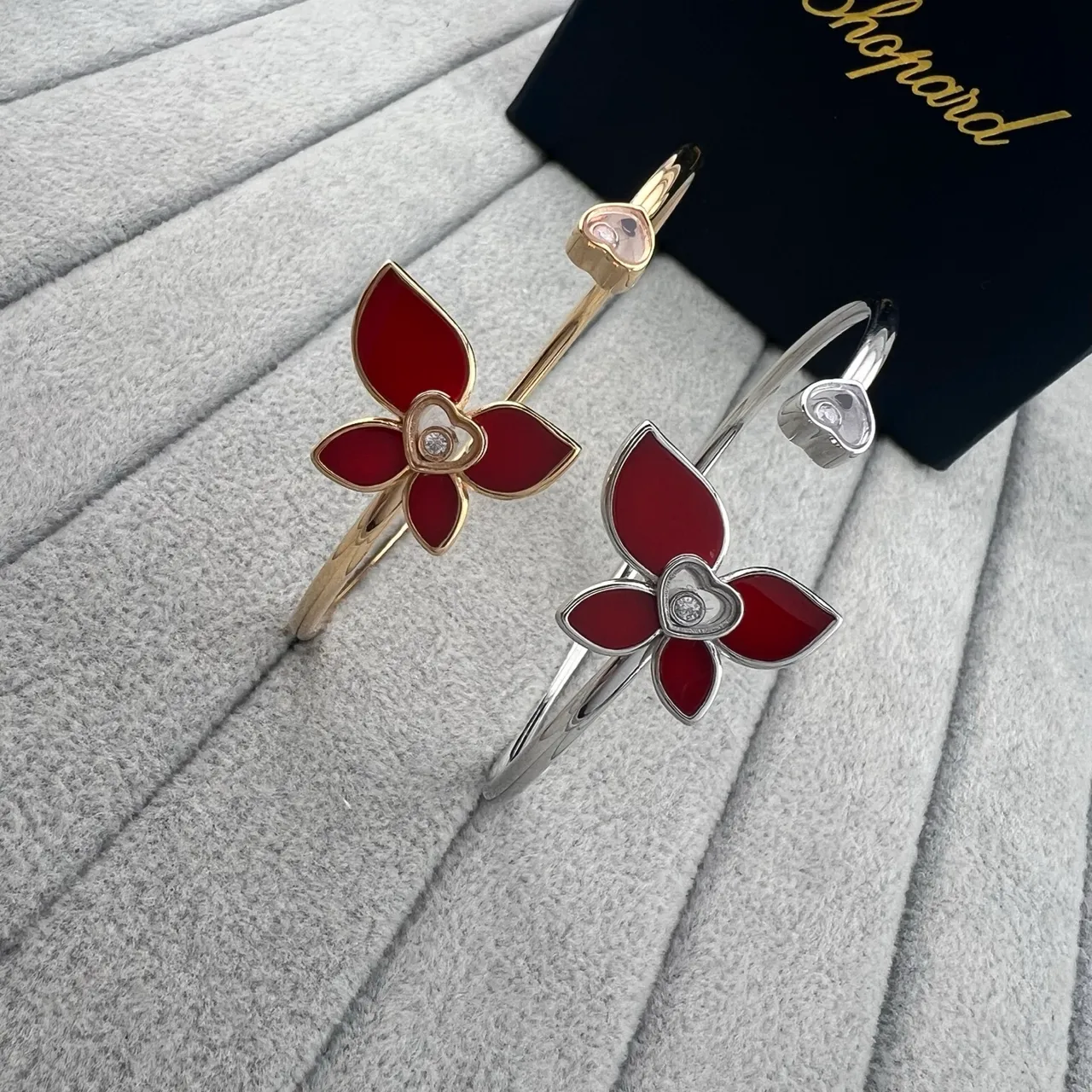Chopard سوار ذهب أحمر نقش زهور بوشرة مينا شكل قلب مزين بالماس 7