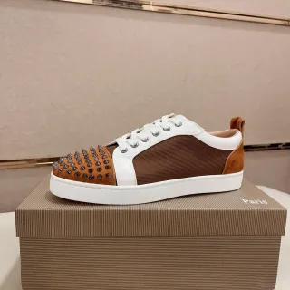 Christian Louboutin Marron Blanc Doigt à picots Daim et Maille Supérieure Sneakers Lifestyle