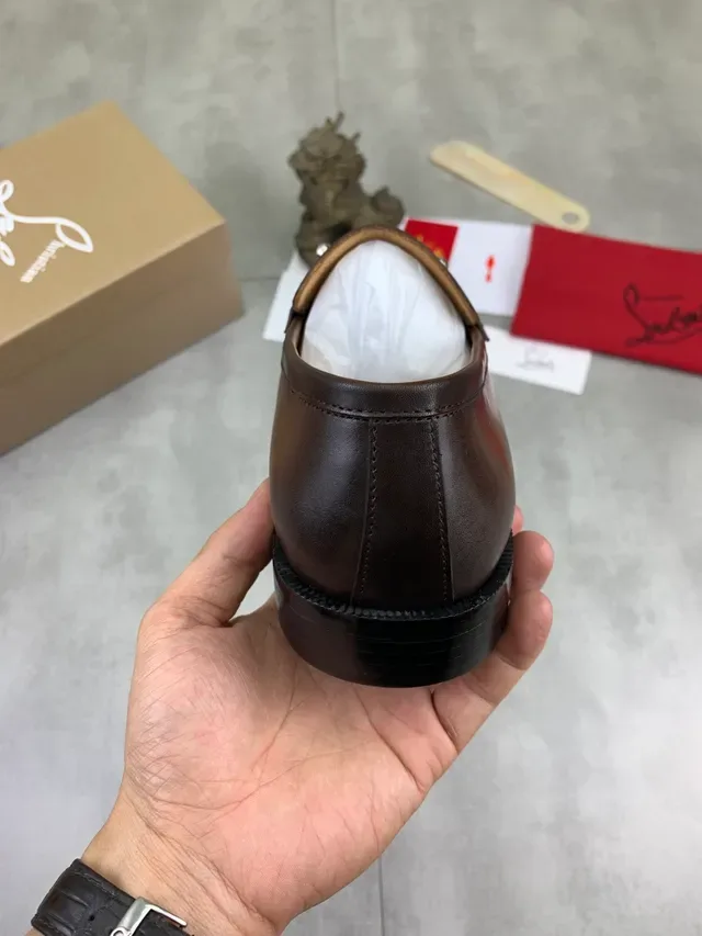 Christian Louboutin 棕色皮革马衔扣方头乐福鞋 3