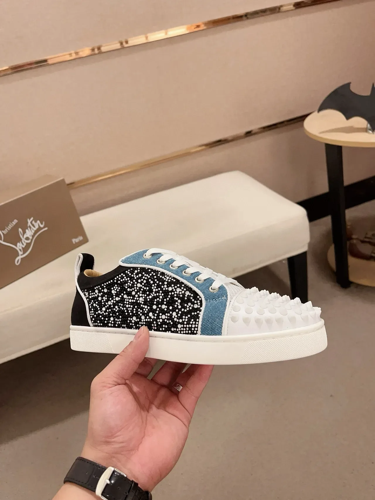 Christian Louboutin Lou Spikes أحذية رياضية أسلوب الحياة متعددة الألوان مزينة بالكريستال 5
