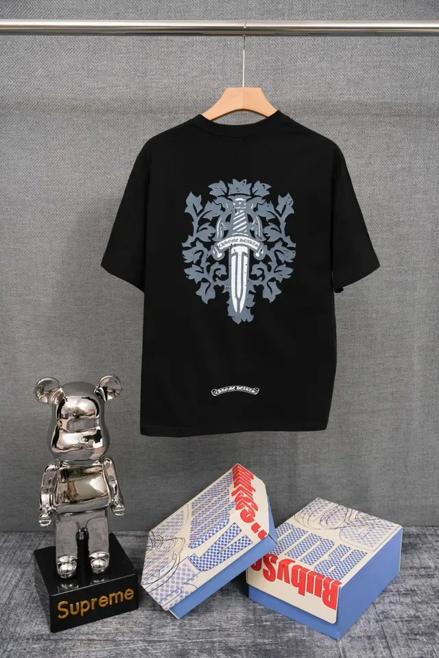 Chrome Hearts क्रेस्ट कढ़ाई वाला काला ओवरसाइज़्ड टी-शर्ट 2
