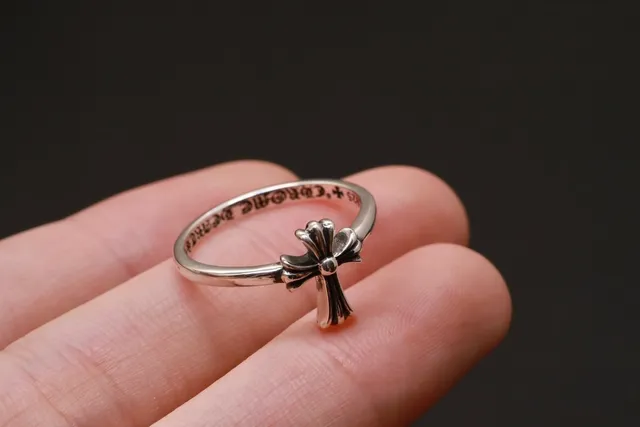 Chrome Hearts Bague Croix Argent Motif Orné Bague à Bande Gravée 6