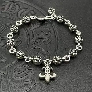 Chrome Hearts Fleur de Lis ऑक्सीडाइज्ड सिल्वर कंगन