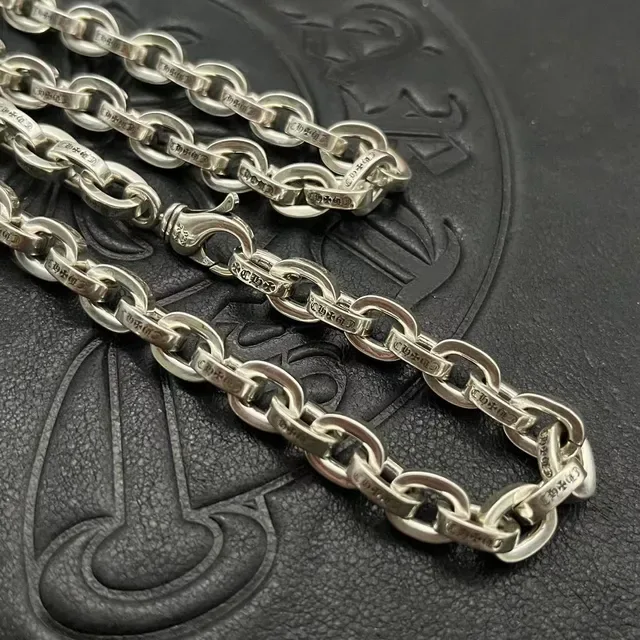 Chrome Hearts Cadena de eslabones ovalados pesados plateada negra totalmente grabada 7