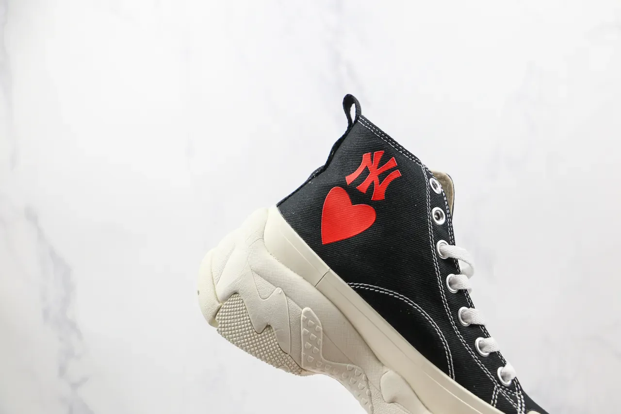 Converse أحذية رياضية سوداء وحمراء عالية الارتفاع من القماش 5