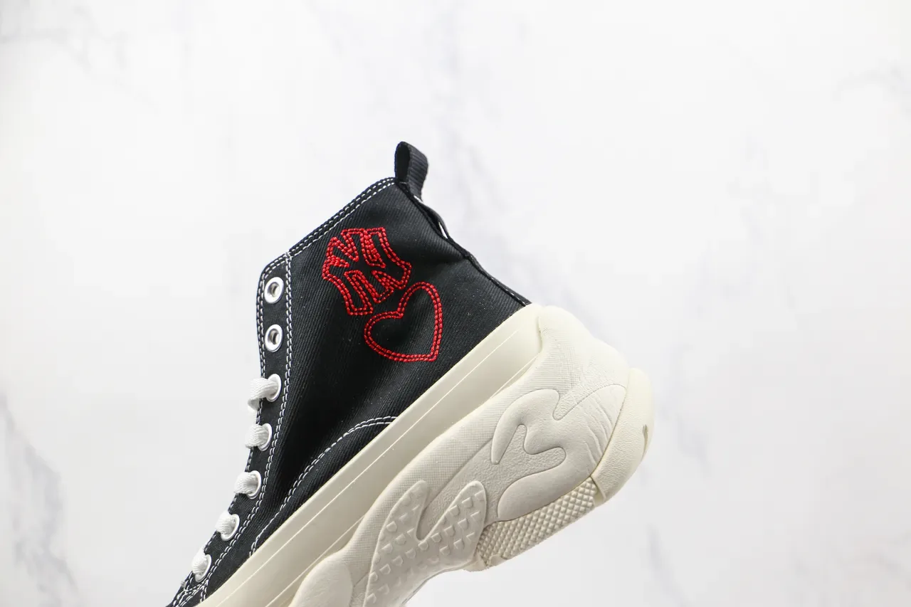 Converse أحذية رياضية سوداء وحمراء عالية الارتفاع من القماش 7