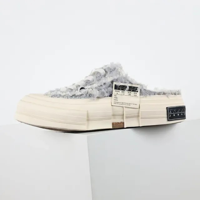 Converse ফাজি প্ল্যাটফর্ম স্লিপ-অন স্নিকার 9