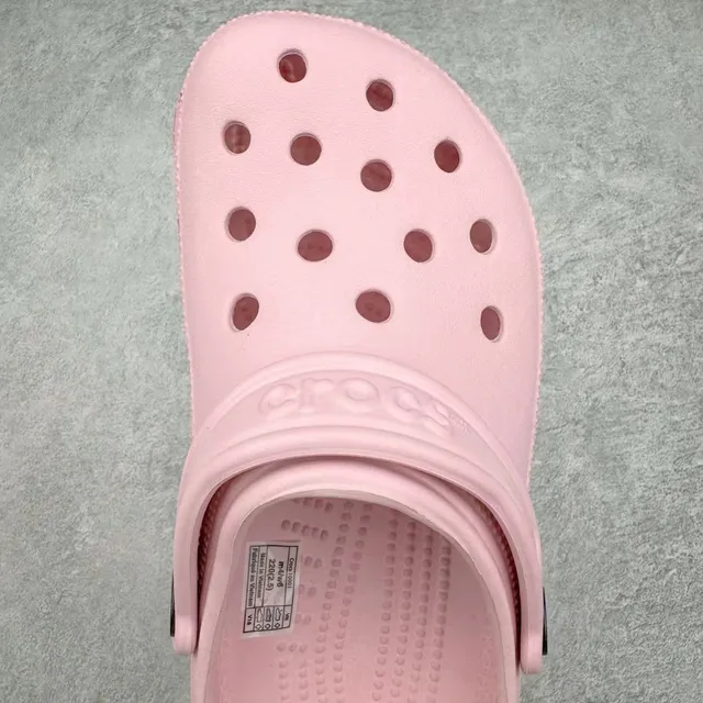 Crocs Classic Clog গোলাপি লাল মোল্ডেড ফোম অ্যাডজাস্টেবল স্ট্র্যাপ ক্লগ 7