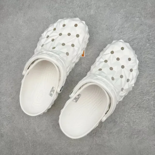 Crocs Echo White Geometric Faceted Upper Molded Foam Construction Clog 8