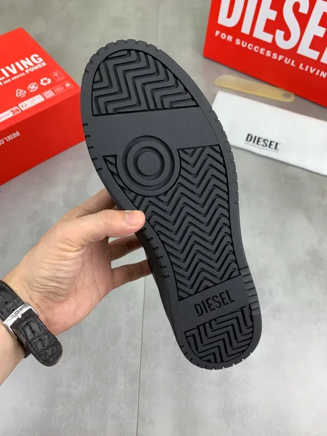 Diesel 黑色皮革拼板平台运动鞋 2