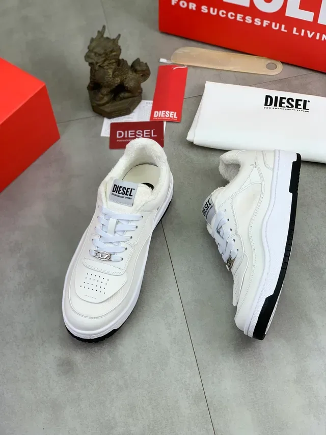 Diesel 白色黑色皮革-面料鞋面 毛绒内衬领口 生活方式运动鞋 5