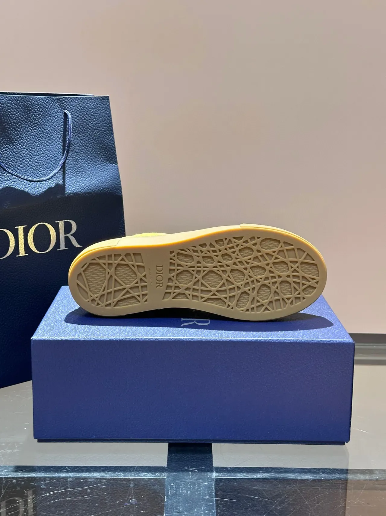 Dior B27 Yellow Beige Embossed Monogram Upper Low-Top Platform Silhouette Lifestyle Sneakers 2