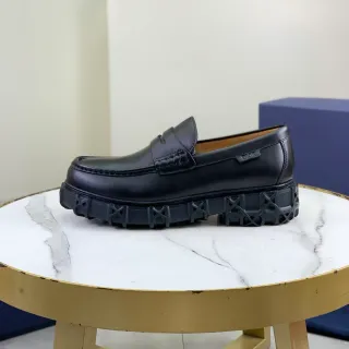 Dior 黑棕 Penny 厚底纹路乐福鞋