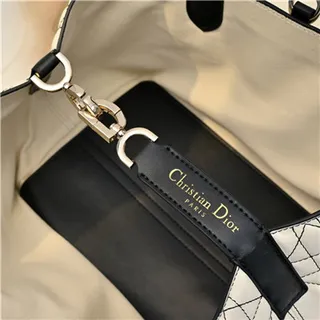 Dior Book Tote 粉色 绗缝钻石缝线 卷边皮革手柄 手提袋 4