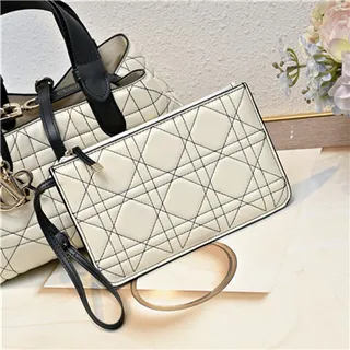 Dior Book Tote 粉色 绗缝钻石缝线 卷边皮革手柄 手提袋 6