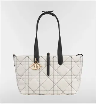 Dior Book Tote 粉色 绗缝钻石缝线 卷边皮革手柄 手提袋 11