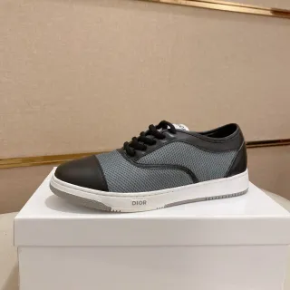Dior Chaussures lifestyle en gris et noir à embout cap-toe en maille et cuir