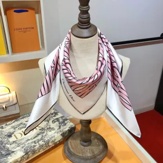 Dior Oblique गुलाबी और काला रेशम का दुपट्टा