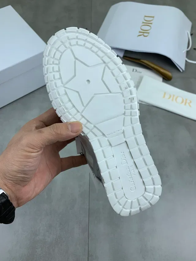 Dior 银白金属皮革对比鞋带厚底运动鞋 2
