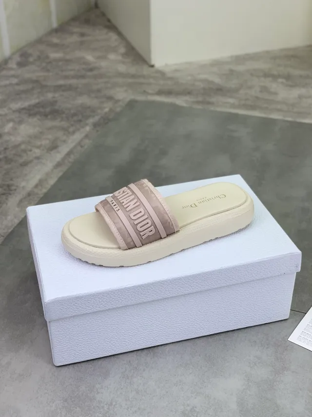 Dior Slide Beige Pink Thick Platform Sole Embossed Logo Strap Slippers 4