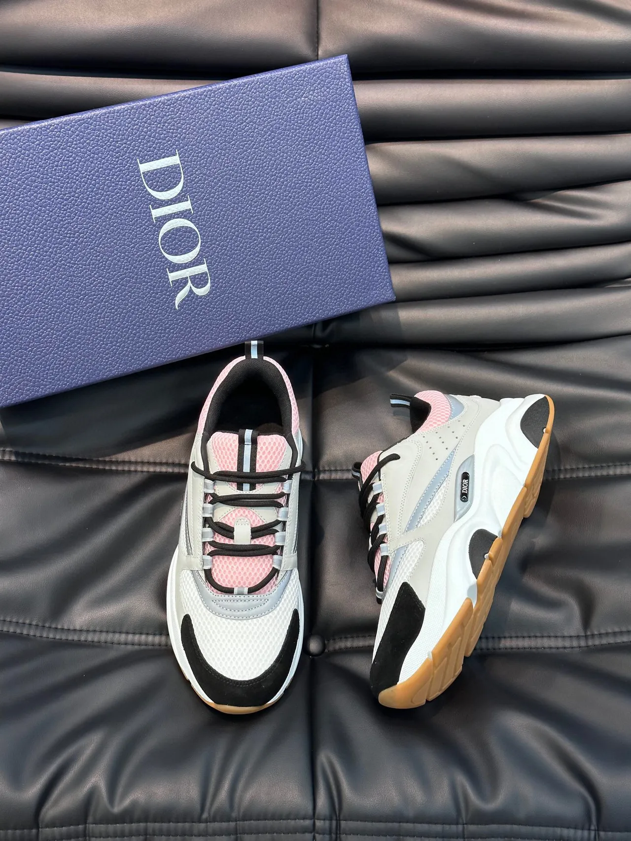 Dior أحذية رياضية كبيرة كعب أبيض ووردي شبكة وطبقة مصنعية 3