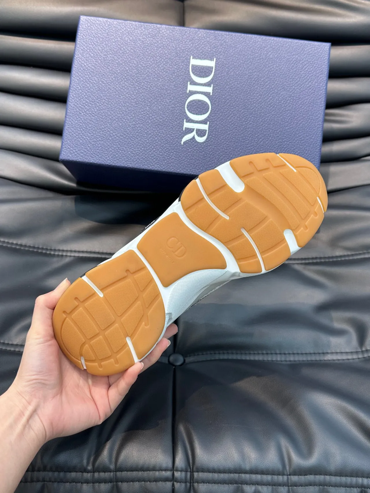 Dior أحذية رياضية كبيرة كعب أبيض ووردي شبكة وطبقة مصنعية 9