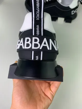 ডল্স এণ্ড গ্যাবানা কালো ও সাদা মোটা মডেল করা সোল অ্যাসিমেট্রিক্যাল প্যানেল নির্মাণ লাইফস্টাইল স্নিকার 7