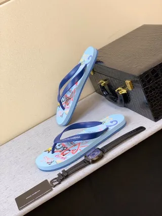 Dolce & Gabbana Impresión gráfica Azul claro y navy Pantuflas 5