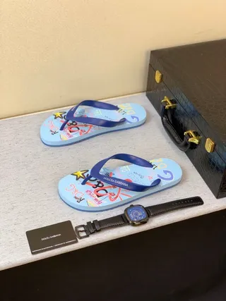 Dolce & Gabbana Impresión gráfica Azul claro y navy Pantuflas 6