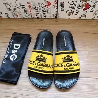Dolce & Gabbana Sandales jaunes et noires à couronne avec sangle