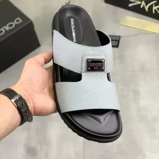 Dolce & Gabbana Sandálias Slide de Couro Texturizado Cinza Claro