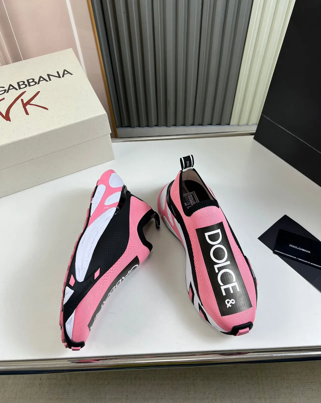 Dolce & Gabbana Sneakers Lifestyle Rose Noir Tricot Semelle Chunky Sculptée Slip-On 5
