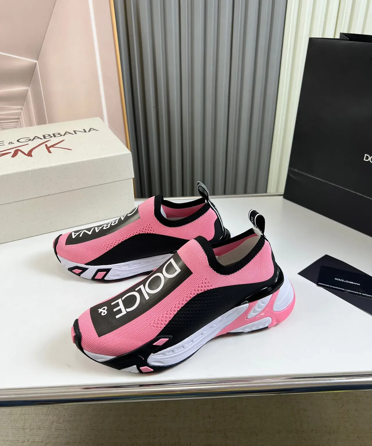 Dolce & Gabbana Sneakers Lifestyle Rose Noir Tricot Semelle Chunky Sculptée Slip-On 8