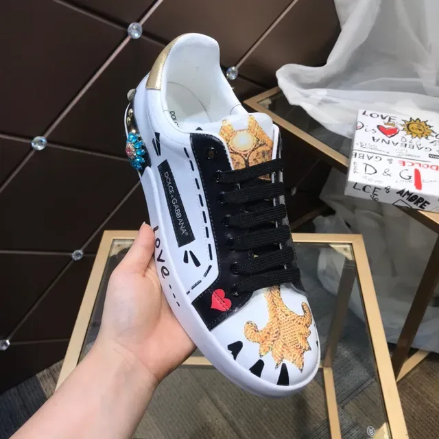 Dolce & Gabbana Blanc Noir Motif Lion Brodé Tab Talon Doré Sneakers Lifestyle 2