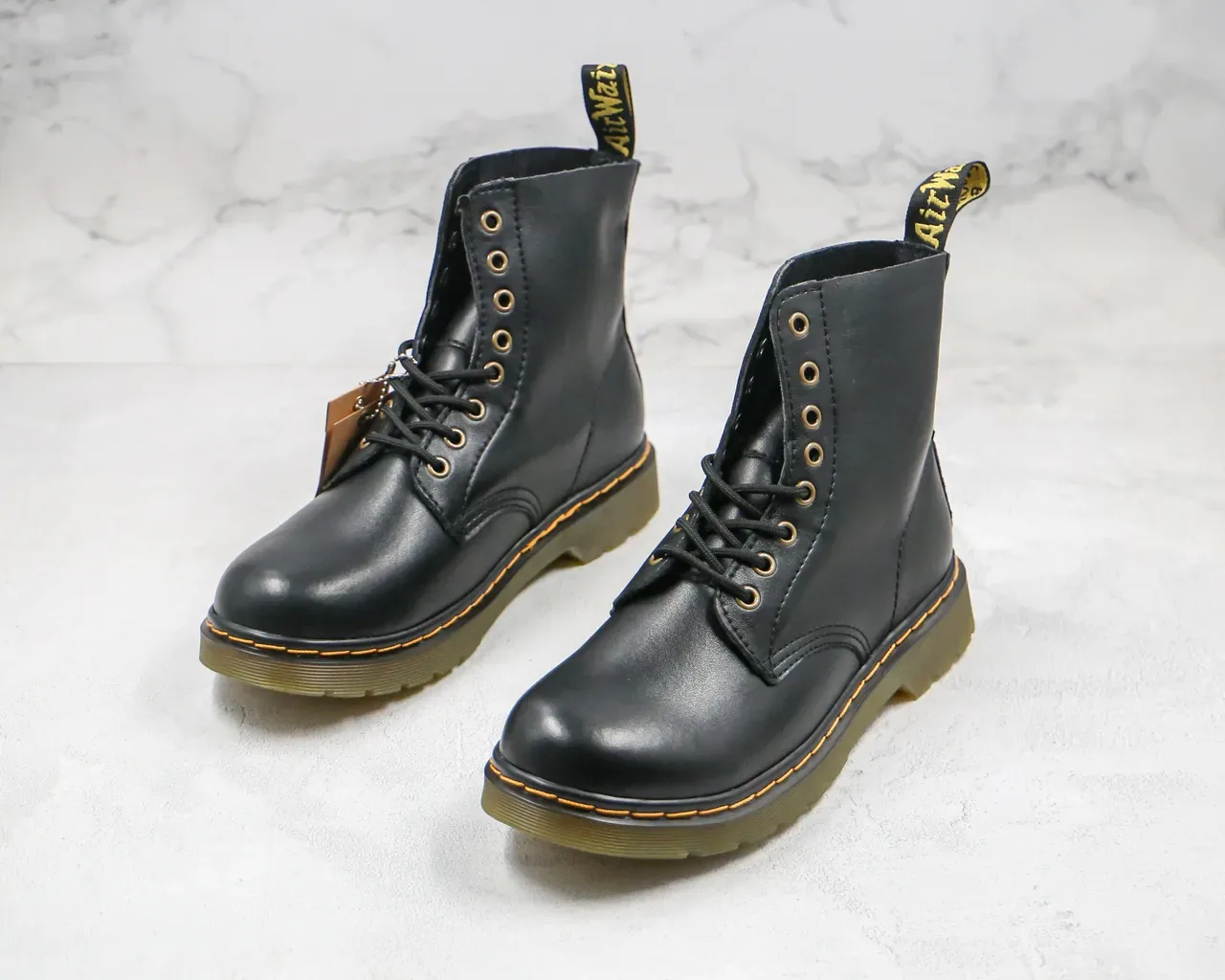 Dr. Martens 1460 কালো মসৃণ চামড়া হলুদ সেলাই মার্টিন বুট 7