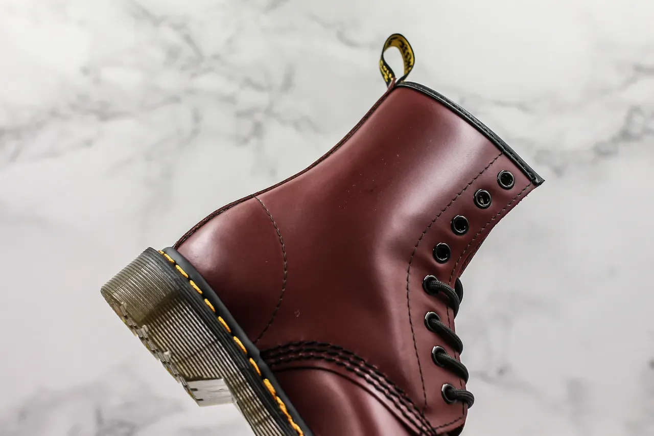 Dr. Martens 1460 酒红色 光滑皮革 8眼 马丁靴 7