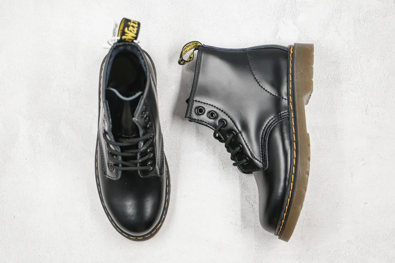 Dr. Martens 1460 جلد أسود لامع 8 فتحة حذاء مارتن 6
