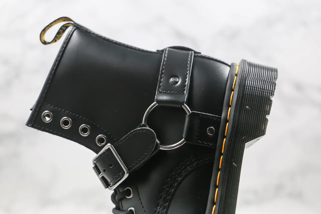 Dr. Martens 1460 Harness أحذية مارتن جلد أسود 4