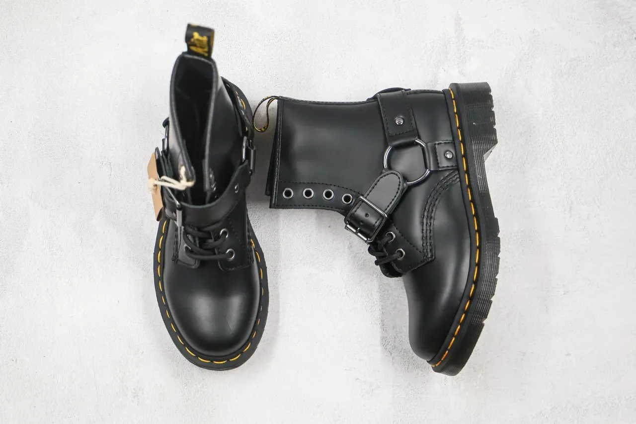 Dr. Martens 1460 Harness أحذية مارتن جلد أسود 7