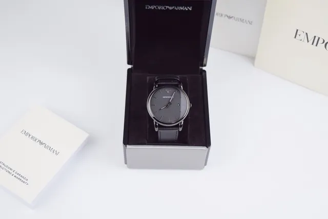 Emporio Armani काला डायल लेदर स्ट्रैप क्वार्ट्ज घड़ी 4