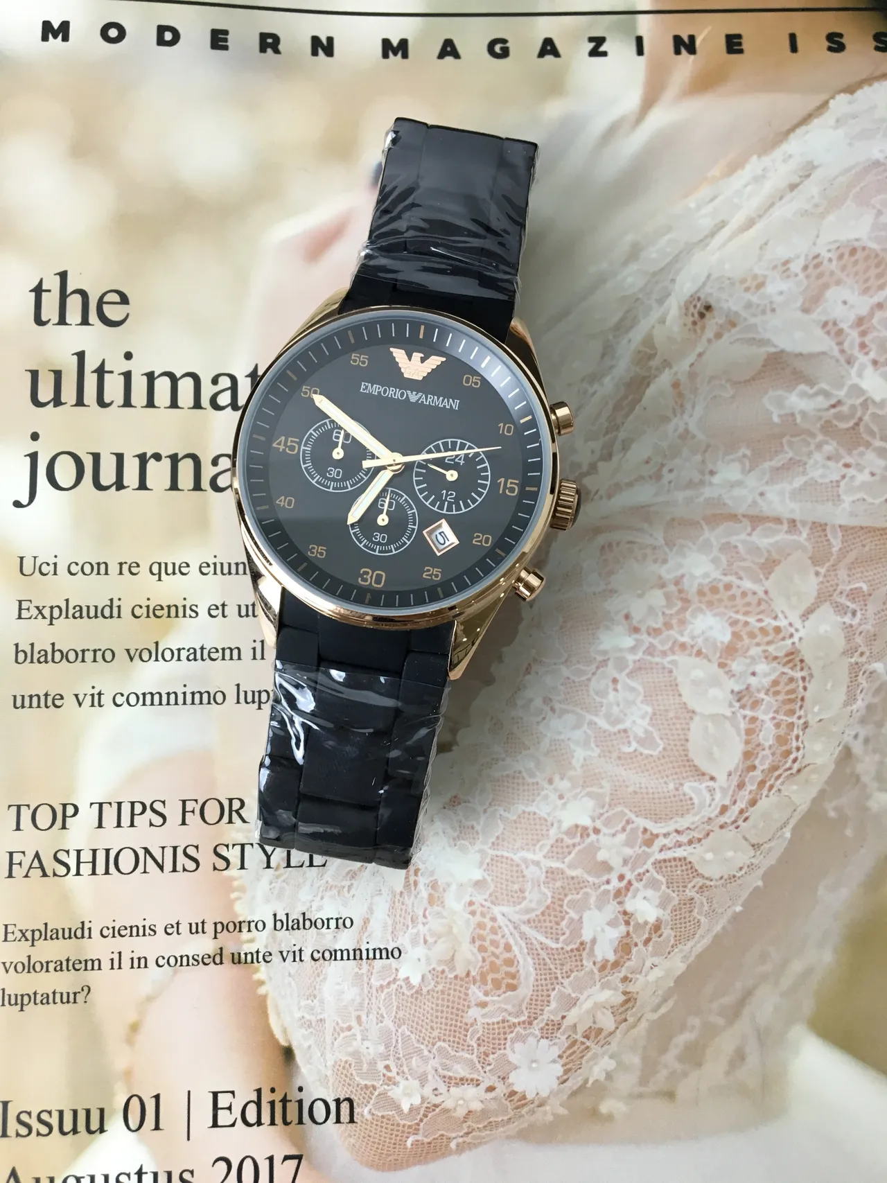 Emporio Armani Chronographe Cadran Noir Boîtier Doré Mat Montre de Quartz 3
